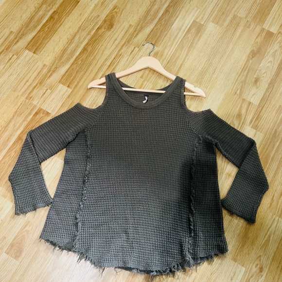 Free People Green Sunset Womens  Open Cold Shoulder Sweater Size Medium - Picture 10 of 10